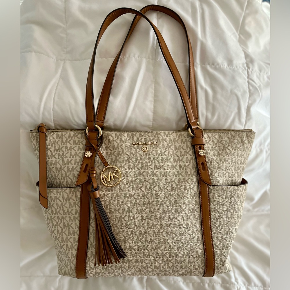 Michael Kors Jetset Travel Tote